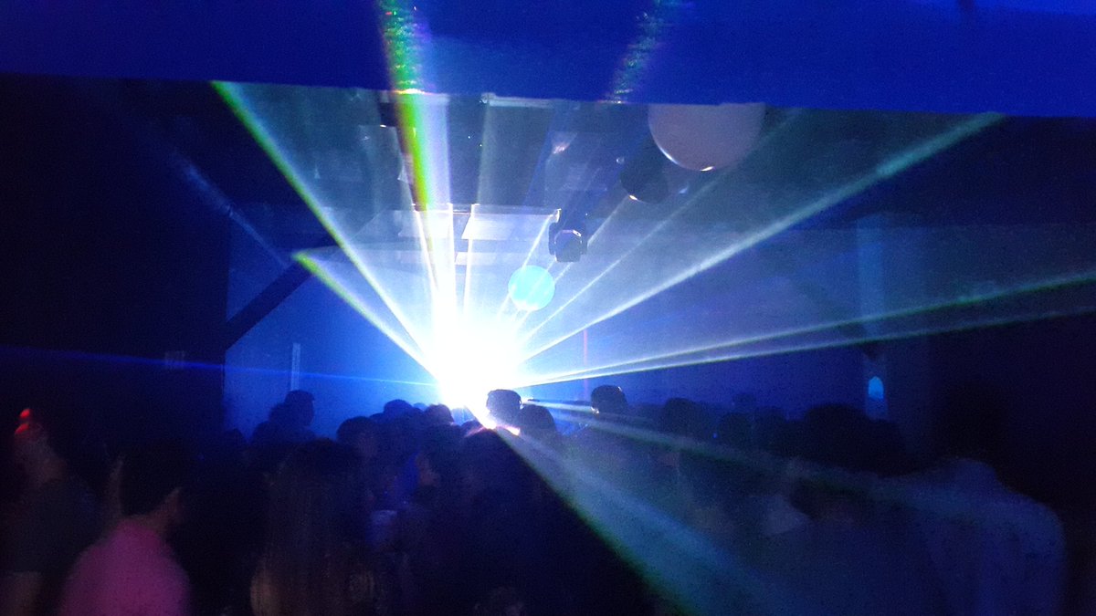 NexoNightClub's tweet photo. 🔴 #NEXO de fiestaaaa🎉🎊 🎧DJ #MATY &amp; DJ #CHOCO 🎶💃 rompiendo todooo💣💣 https://t.co/9celc2lO2r