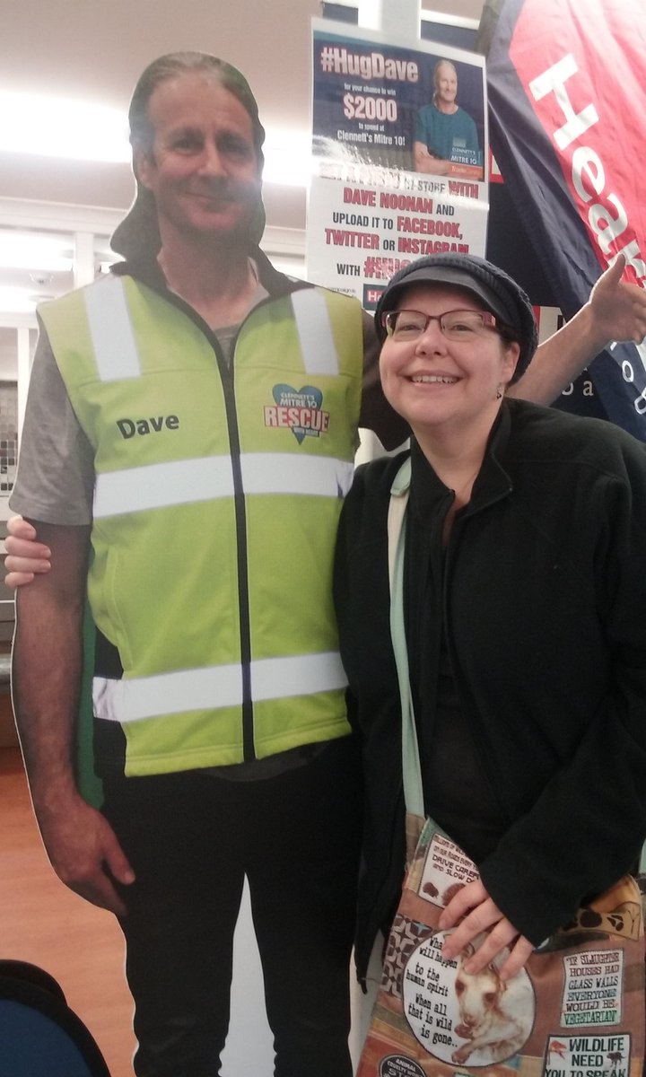 karpap's tweet photo. @Heart1073 ran into this handsome man at Mornington, Mitre 10 #HugDave https://t.co/XqYxg8mH3u
