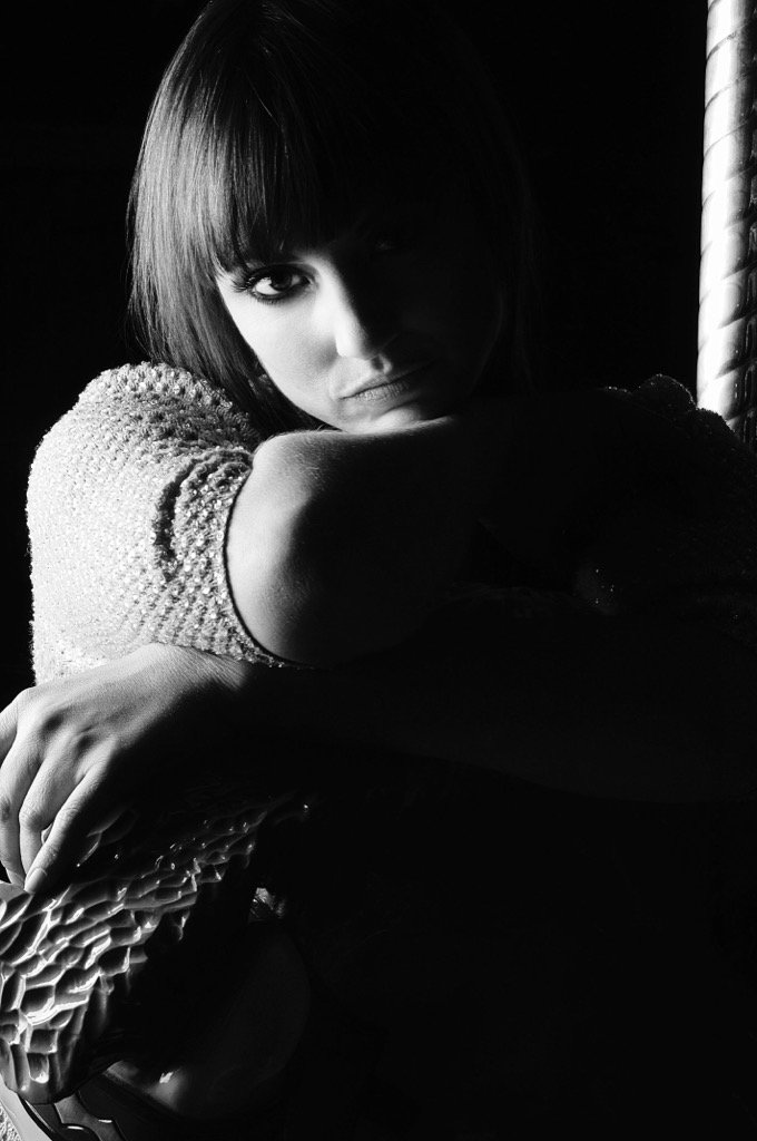 NicoleMFazio's tweet photo. Flashback to Santa Barbara Carousel... My friends call me Faz. #voiceoverdarling #blackandwhitephotography #fbf https://t.co/1Djv9l3AyE
