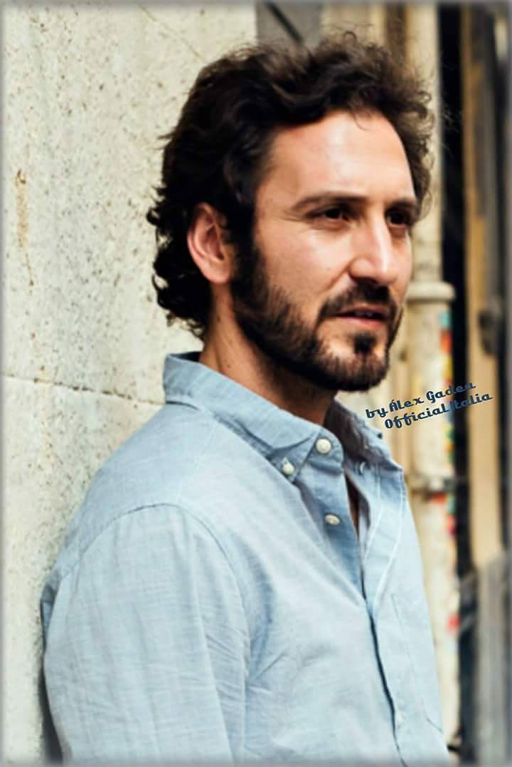 AlexGadeaOff_IT's tweet photo. Feliz sábado a todos 😊🌞
#ÀlexGadea #closeup #photoshoot #splusmagazine https://t.co/6qzompAhHi