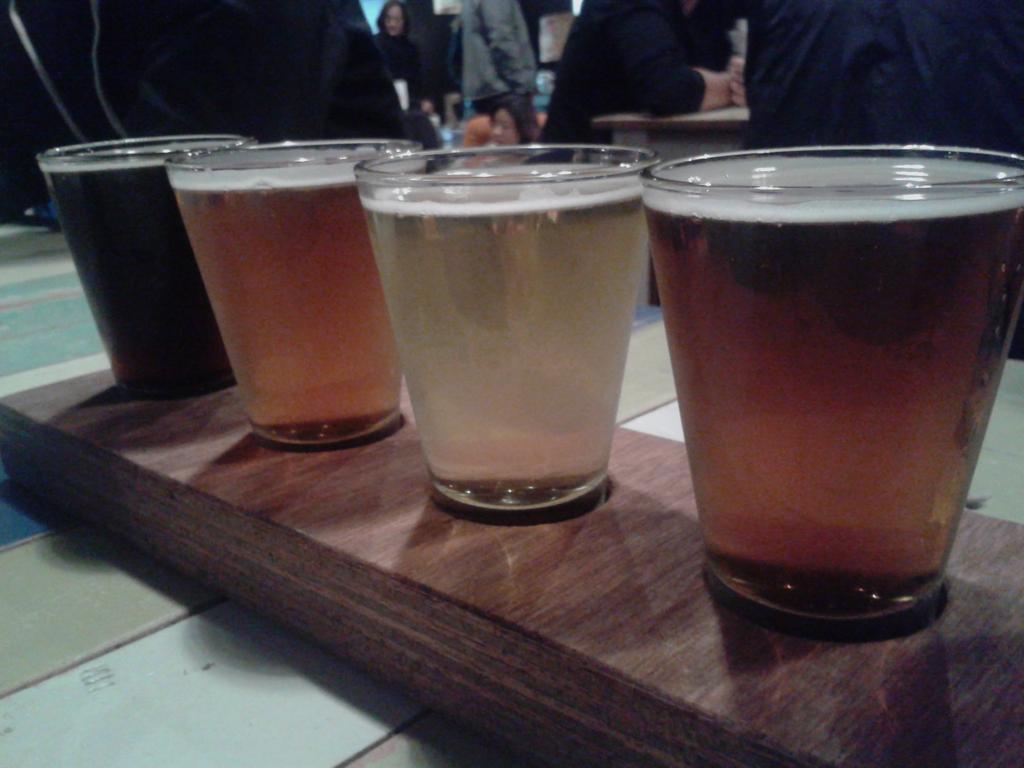 p_kuiper's tweet photo. #craftbeer at #brothersbeer on saturday night in #Auckland https://t.co/oLq8aCaaeO