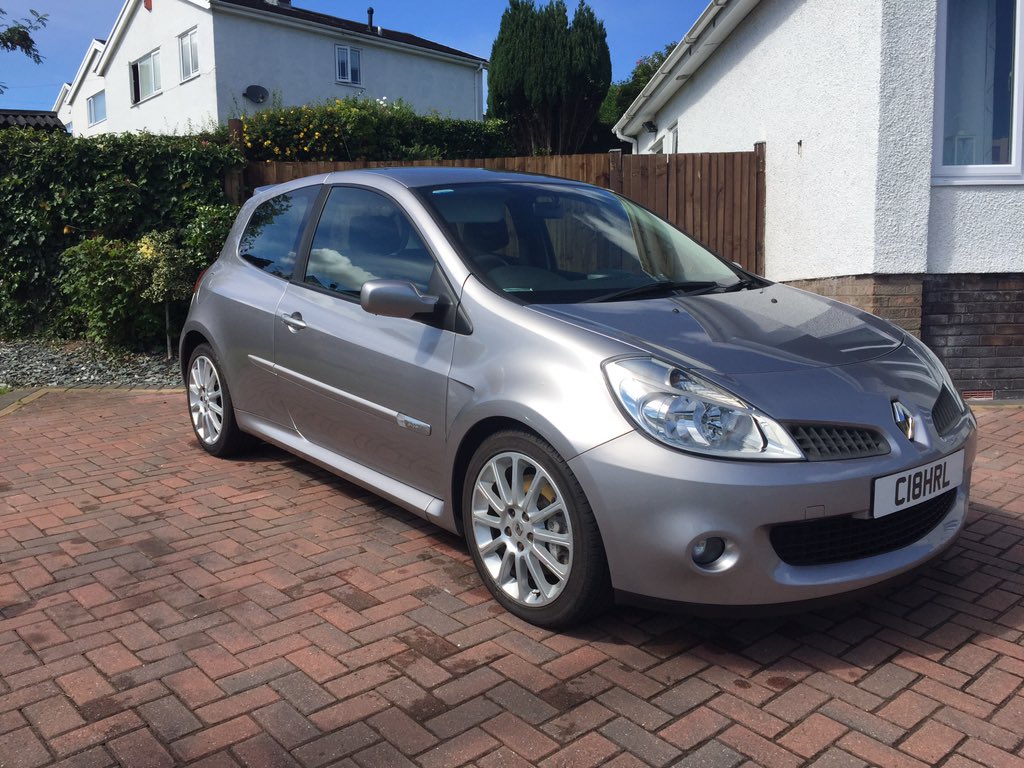 lotty20's tweet photo. Roll up, roll up, Renault Clio Sport for sale. Get in touch for details 🚗 https://t.co/TwgosIvWOh