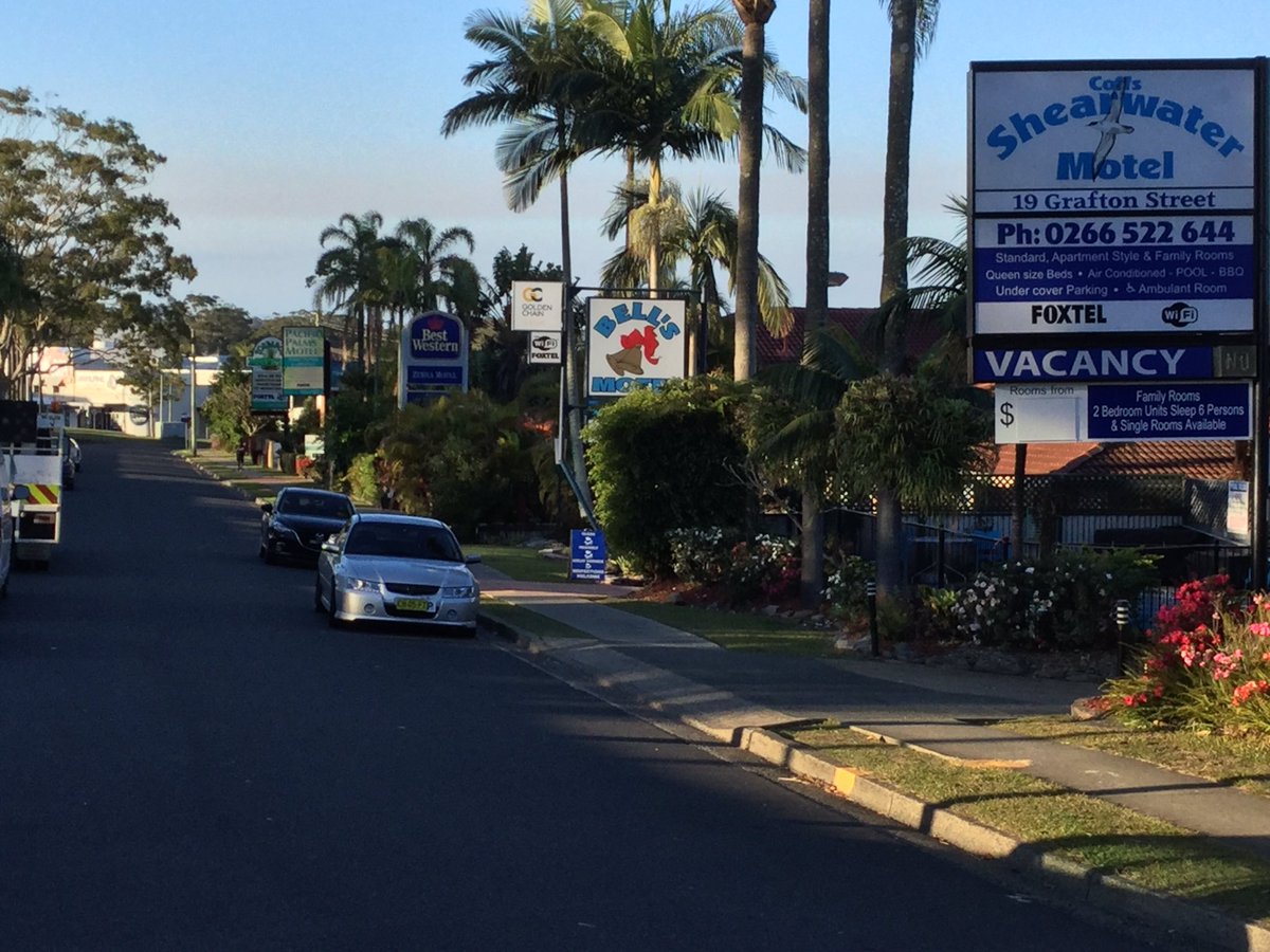 MotelSolutions's tweet photo. Couldn't resist dropping in to help more #motels #time is #money @wilsonlunatv @Motel_Solutions  continue #home https://t.co/6nWzdGm0Dt