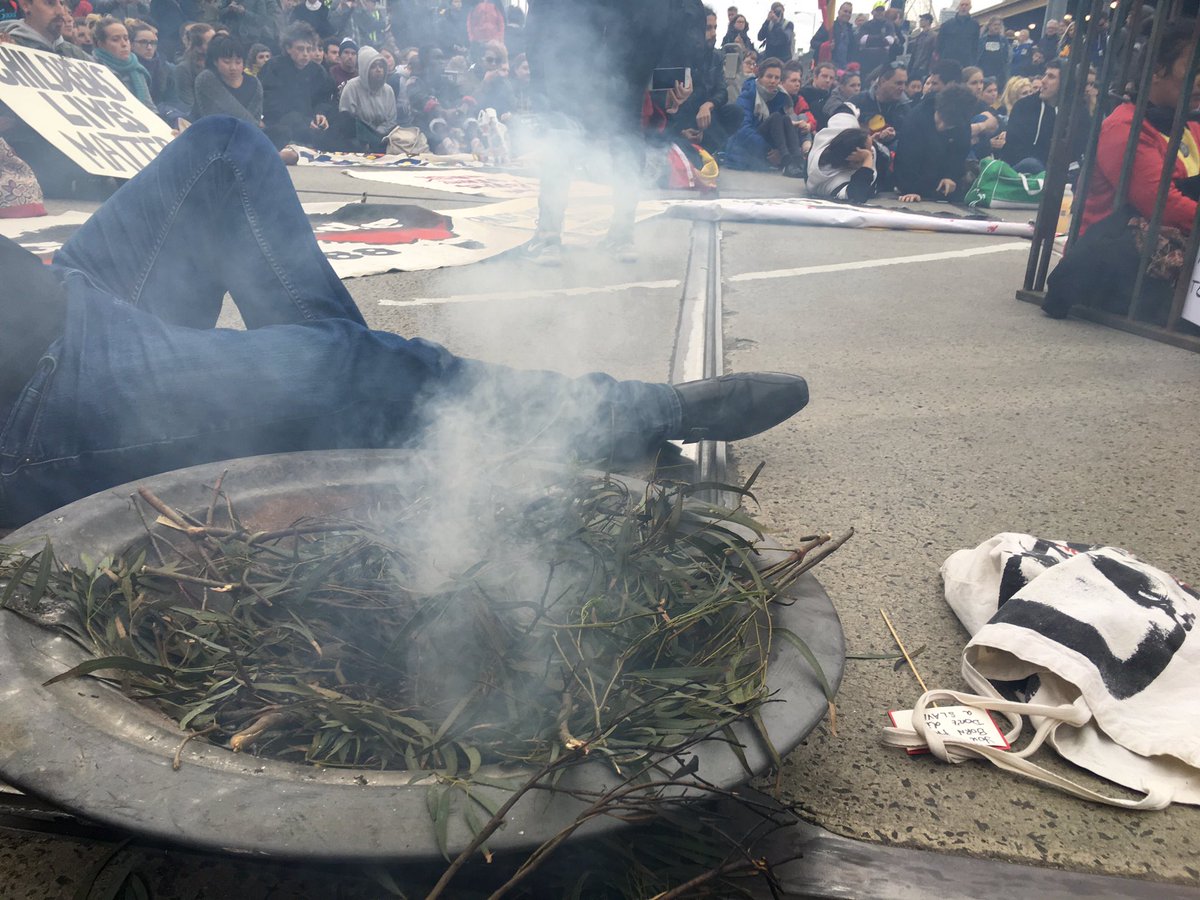 akaWACA's tweet photo. Proud First Nations women locked on in Melbourne calling on Australia to stand in solidarity #handsoffaboriginalkids https://t.co/M31lp5Z9E9