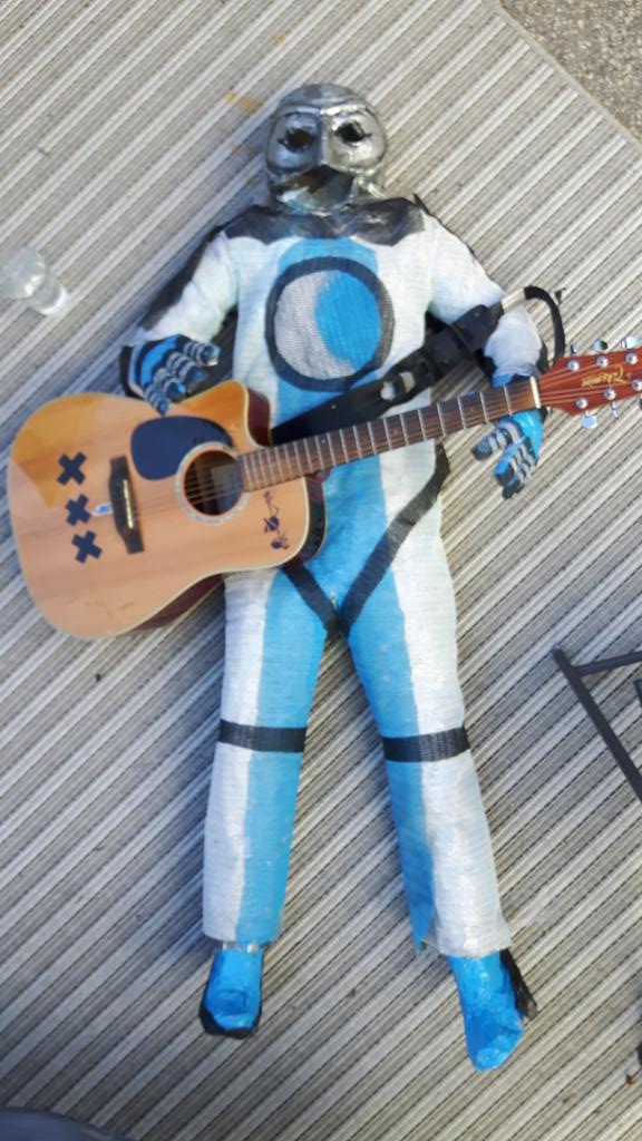 WatermanArt's tweet photo. Salutations from the other sky
#spacephantom #moon #phantomoftheparadise #spacesuit #photoshoot #astroboy https://t.co/n5aq7eMZSU