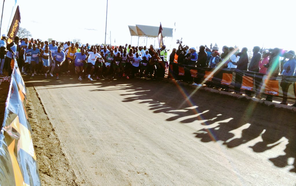orangebw's tweet photo. #RunOPM 10km has started #RunOPM https://t.co/AJ0m3Fxfce
