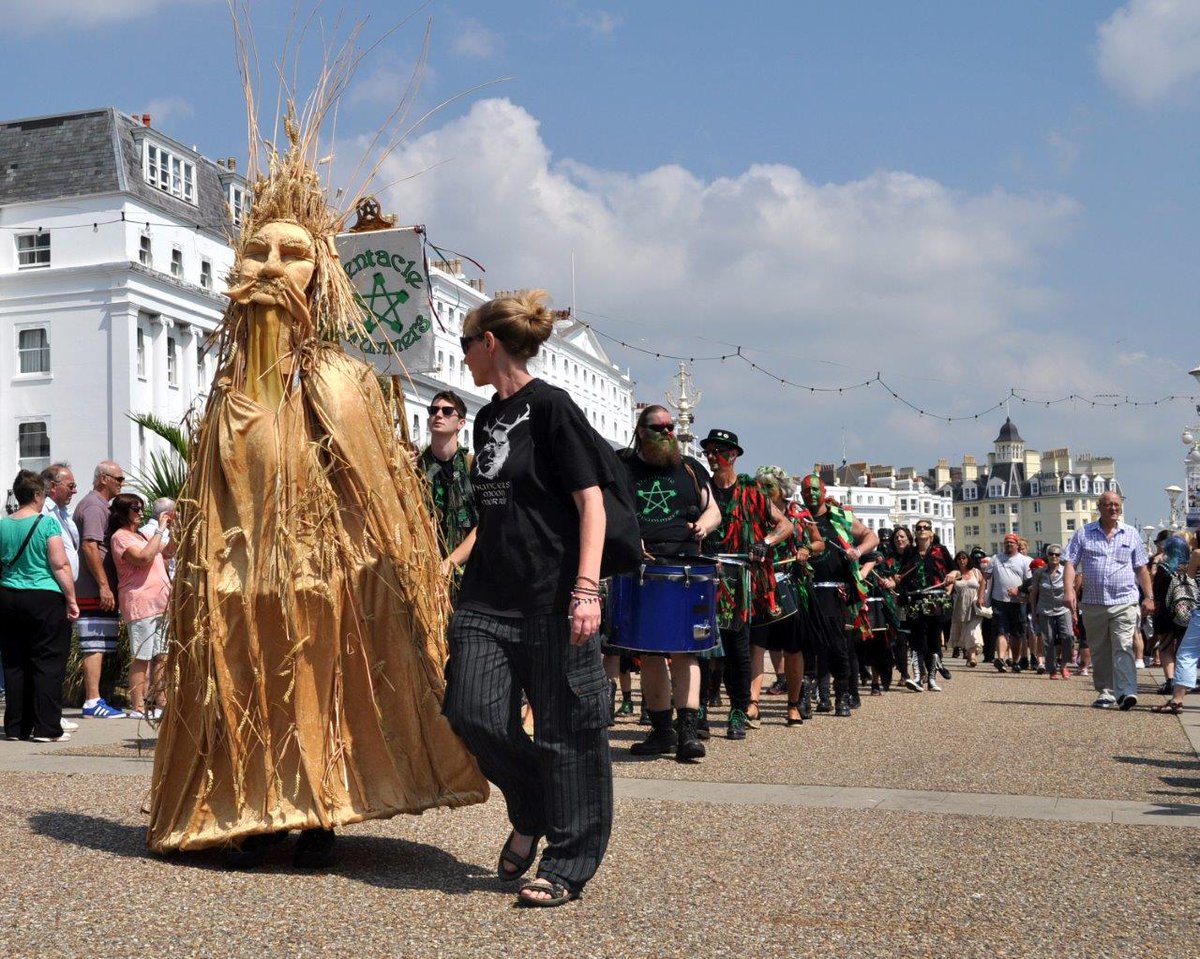 Procession at noon today from #Eastbourne Pier with <a href="/PentacleDrums/">Pentacle Drummers</a> <a href="/Mythago_Morris/">Mythago Morris</a> <a href="/RampantRooster/">RampantRoosterMorris</a> <a href="/eastbournecos/">Eastbourne Cosplay</a>
