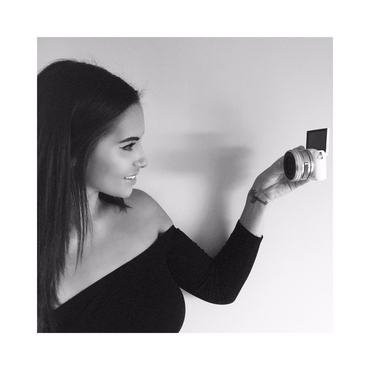 Jessica_Rose_UK's tweet photo. Coming soon ☺️😘📸 Link to my YouTube in my bio. First video will be out next week! https://t.co/Mf6mVexZ9O https://t.co/P3In49FMz3