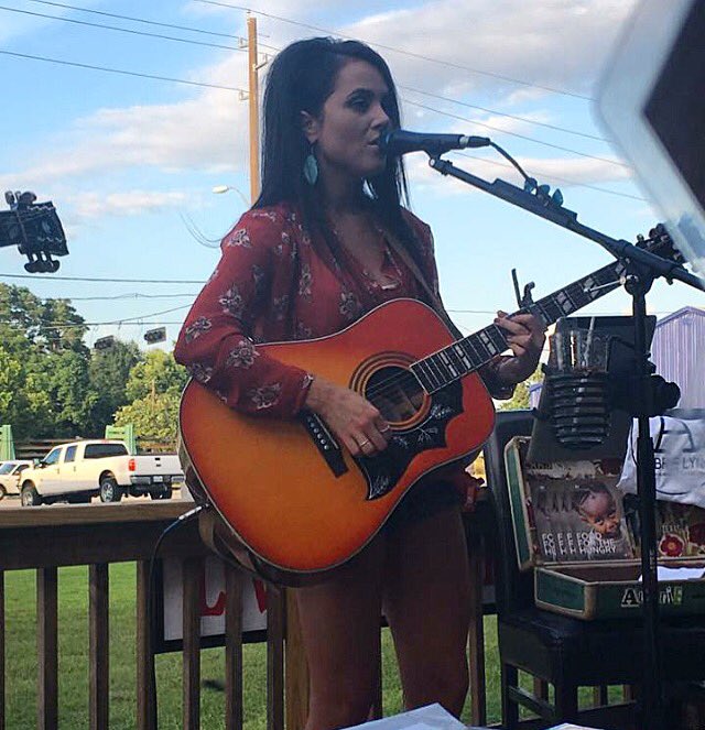 aubrielynnmusic's tweet photo. "Do what you love and you'll never work a day in your life." #aubrielynnmusic #livemusic #hummingbirdpro https://t.co/idufwYGOez