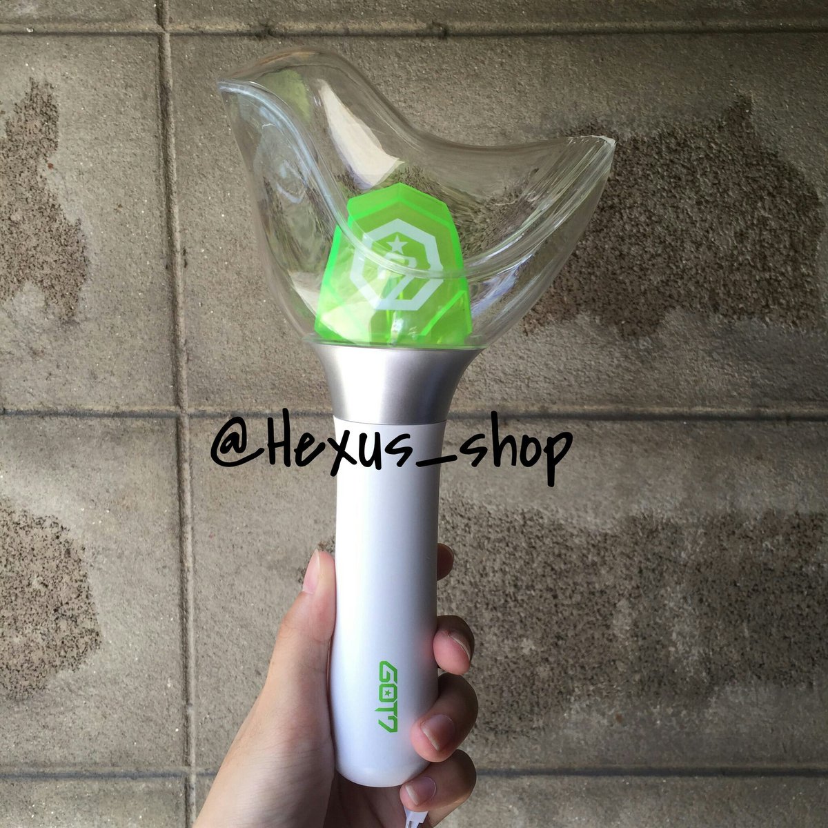 hexus_shop's tweet photo. 💕อากาบงมีการ์ด💕 พร้อมส่งแท่งละ 1,200 รวมส่งลงทะเบียน มีไม่เยอะ สอบถามได้ครับผมม 
#ตลาดกัซ #ตลาดนัดอากาเซ https://t.co/Xjcttjf2mm