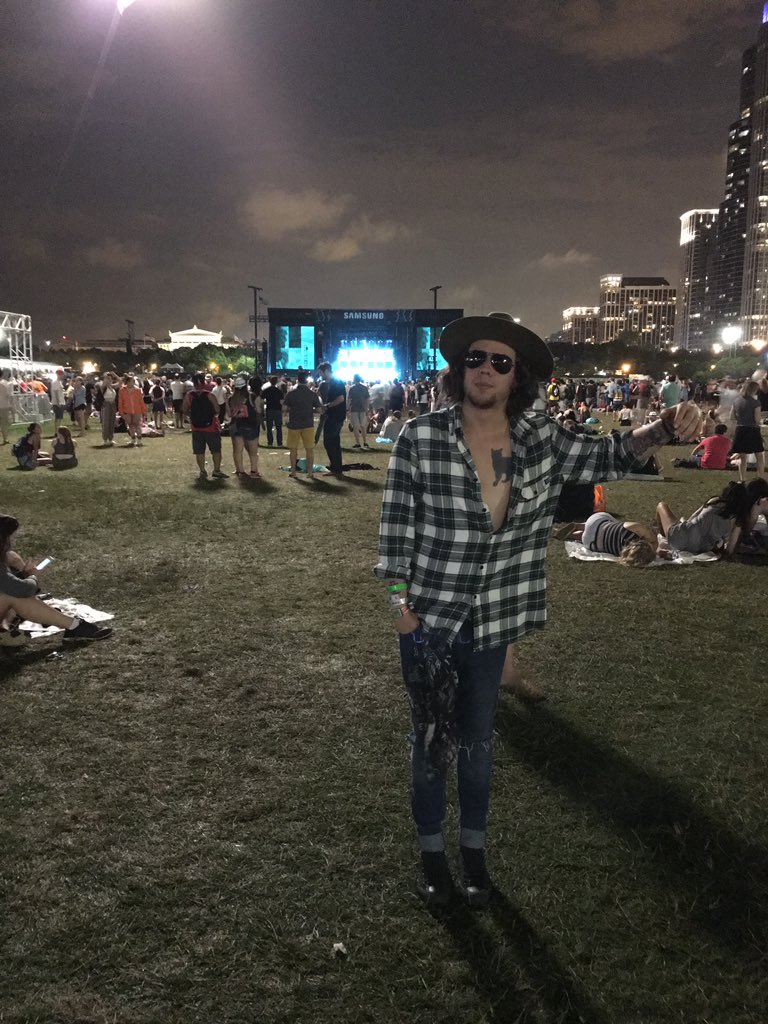 AlexXxStrecci's tweet photo. Aquí con mi novia en Chicago 🇺🇸✌🏻️❤️. https://t.co/cULWu98m7Y
