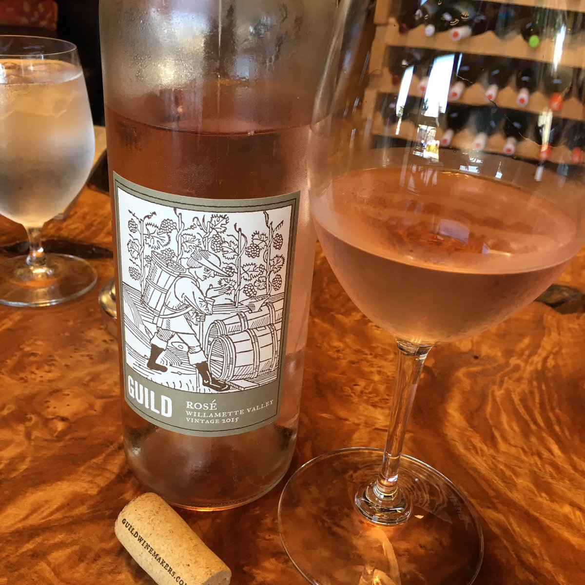 Summer calls for an #Oregon #rose - loving <a href="/GuildWinemakers/">Guild Winemakers</a> from @SANTIAMWINE