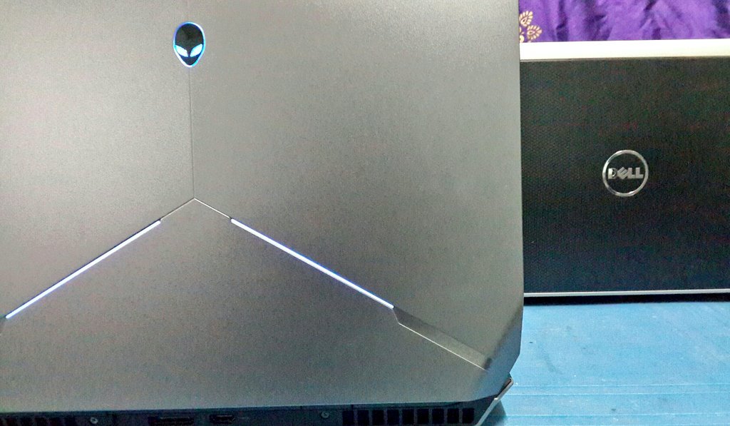 Narish_Pillai's tweet photo. Late but latest. Got my new Alienware notebook yesterday.DAT SCREEN THOUGH!!!! #4K #980M #I7 #6700 #ALIENWARE #DDR4 https://t.co/BJUP0WKChS