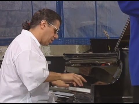GottaBeGossip's tweet photo. #Newport Jazz Festival opens 3 days of music ... - #ChickCorea #NewportJazzFestival https://t.co/43lpgogvWq https://t.co/exEHBgmuYS