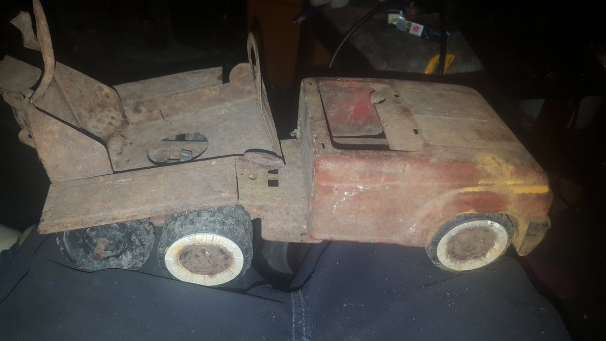 AngryDismantler's tweet photo. #Strutco lost and found https://t.co/uvajX4HzuP