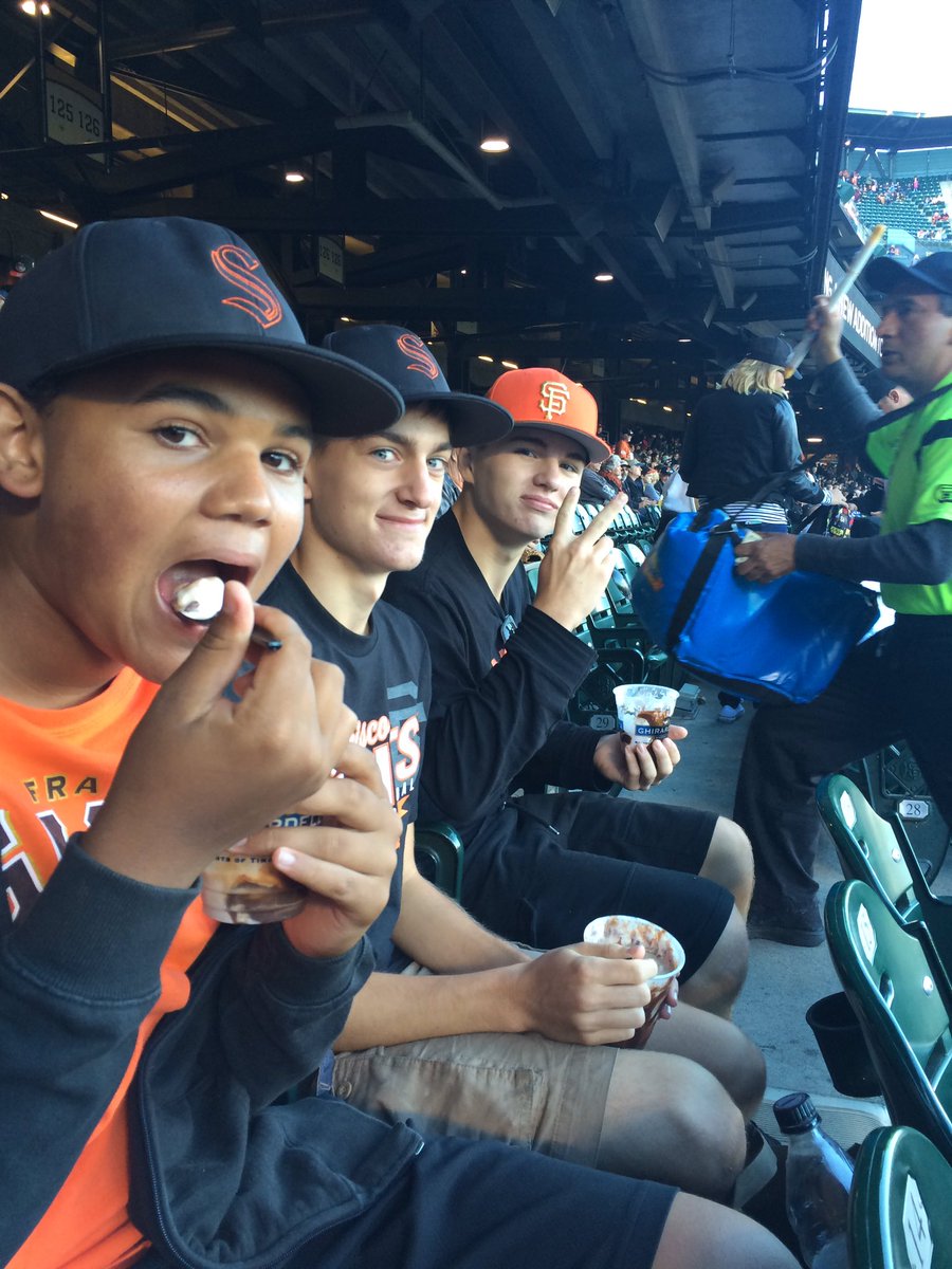 EdieTraill's tweet photo. #ATTPark https://t.co/UHkqPUw0cl