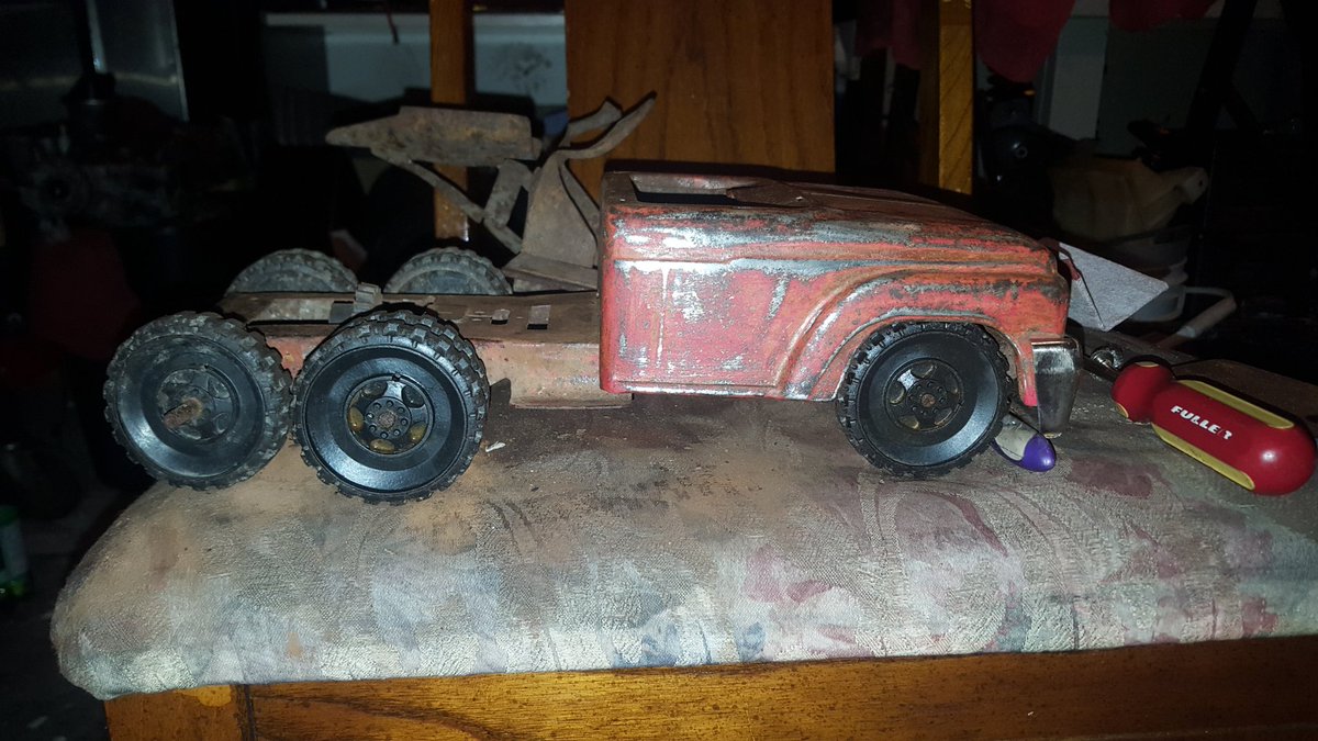 AngryDismantler's tweet photo. #strutco #taredown #cleanup was a cement mixer but I figure a farm truck /winch truck is better for ma baby BOI!! https://t.co/iBlTuztDMS