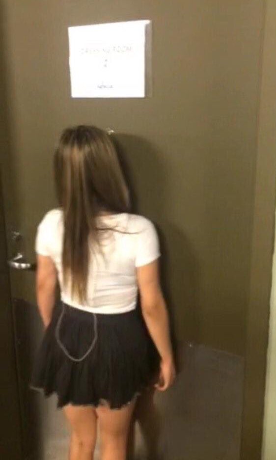 allyflashbacks's tweet image. remember when ally was too short for the door peephole