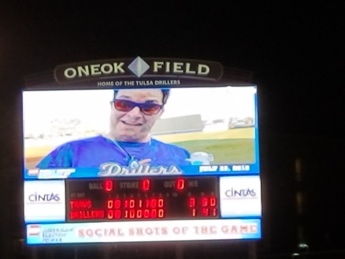 TweetsByYeti's tweet photo. Omg omg I made the scoreboard with @JustGo11. Thanks @TulsaDrillers  #drillville https://t.co/5Ft4GRLtUz