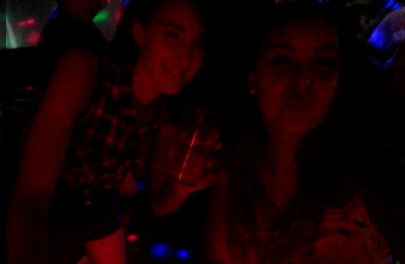 veintelaura's tweet photo. ¡Que te quiero! #desfasetotal #achupitosnotegananadie #mañanaserepite #tecomotuvida @eviita_guillen 🍹💘 https://t.co/oxv8B1FqJY