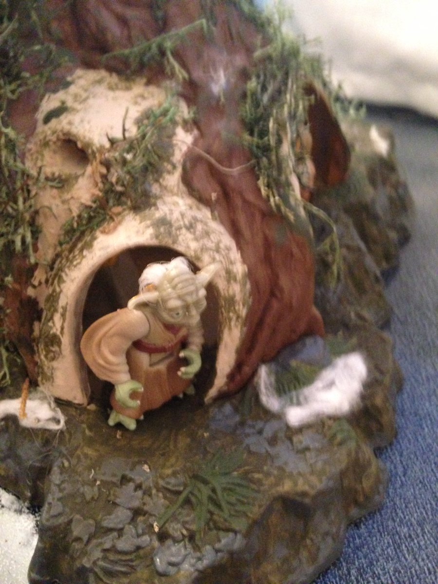 The_Cartayin's tweet photo. #Dagobah #Diorama #StarWars #SWESB https://t.co/cO0FpPUdg4