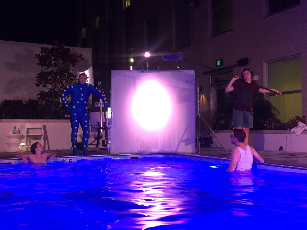 bugeyedguide's tweet photo. @theNOLAproject #poolnola #cookiemonster #certifiedstuntcoordinator https://t.co/MzlsTuNyq6