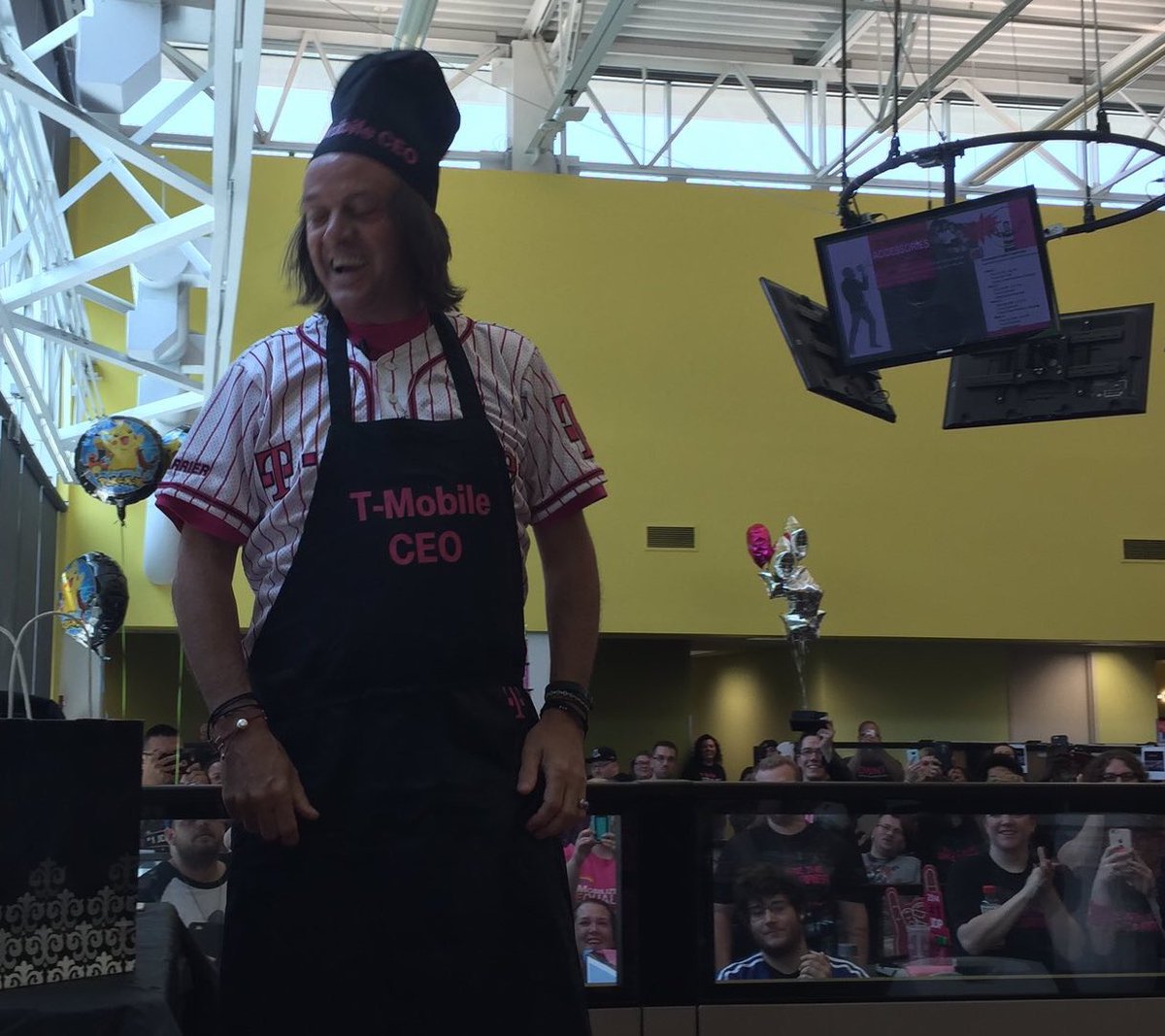 JohnLegere's tweet photo. Can't get over the amazing @TMobile #Wichita team!! https://t.co/BhdJts62Zu