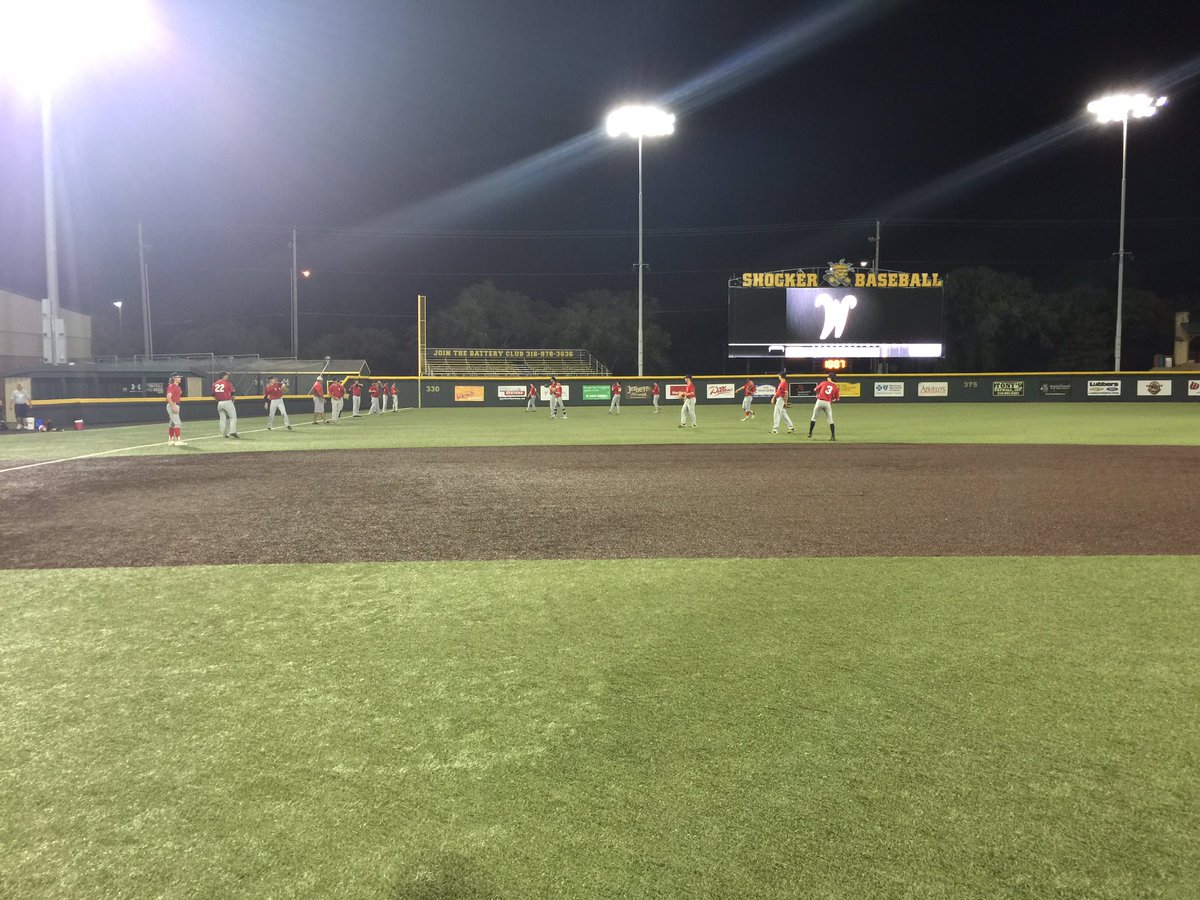 HesstonBaseball's tweet photo. A little late night #LarkHunting at Wichita State #LarksBaseball https://t.co/HhfSPdCGvj