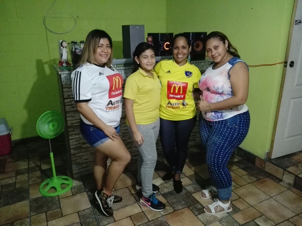 cdupanama's tweet photo. Sintonia total por nuestras redes sociales nuestros hinchas desde sus hogares Tecnología en esta ocacion para apoyar https://t.co/Ai6zXhQcBT