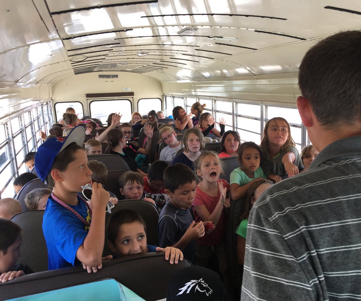 DavidPaulReeves's tweet photo. Great end to our #vbc16! Thanking God for the souls saved and all of the kids who were influenced to be a light. https://t.co/8j0LJQTE4u