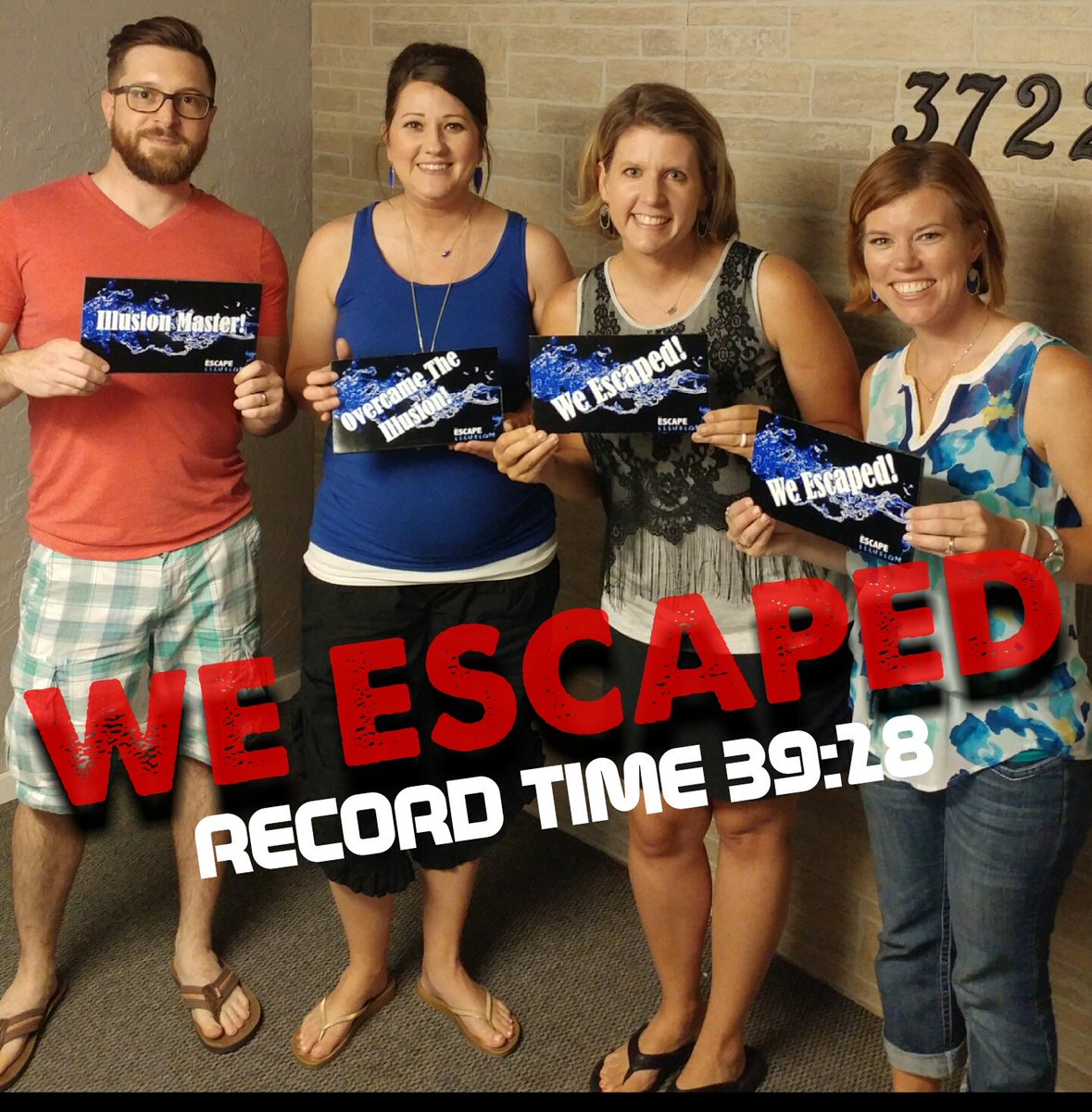 ccratcliff314's tweet photo. Teambuilding #likeaboss. Check out the @escape_illsuion in Roanoke. Just try to beat us. #JCTexperience #5thGrade https://t.co/heEqQmfLsE