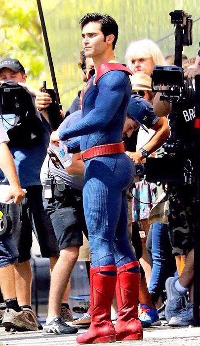 AnonymousV1's tweet photo. @SuperBroMovies @GeeksOfColor let's not forget the first thick superhero... https://t.co/3GNWbaJgK7