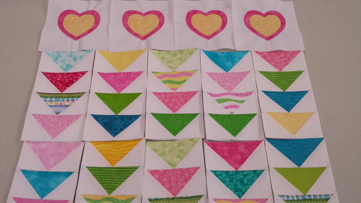 Lauriesplace41's tweet photo. Flying geese and hearts - #QIP #QuiltInProgress #quilt #quilting https://t.co/rfZ6fEDLEG https://t.co/ftjlEo8PC8