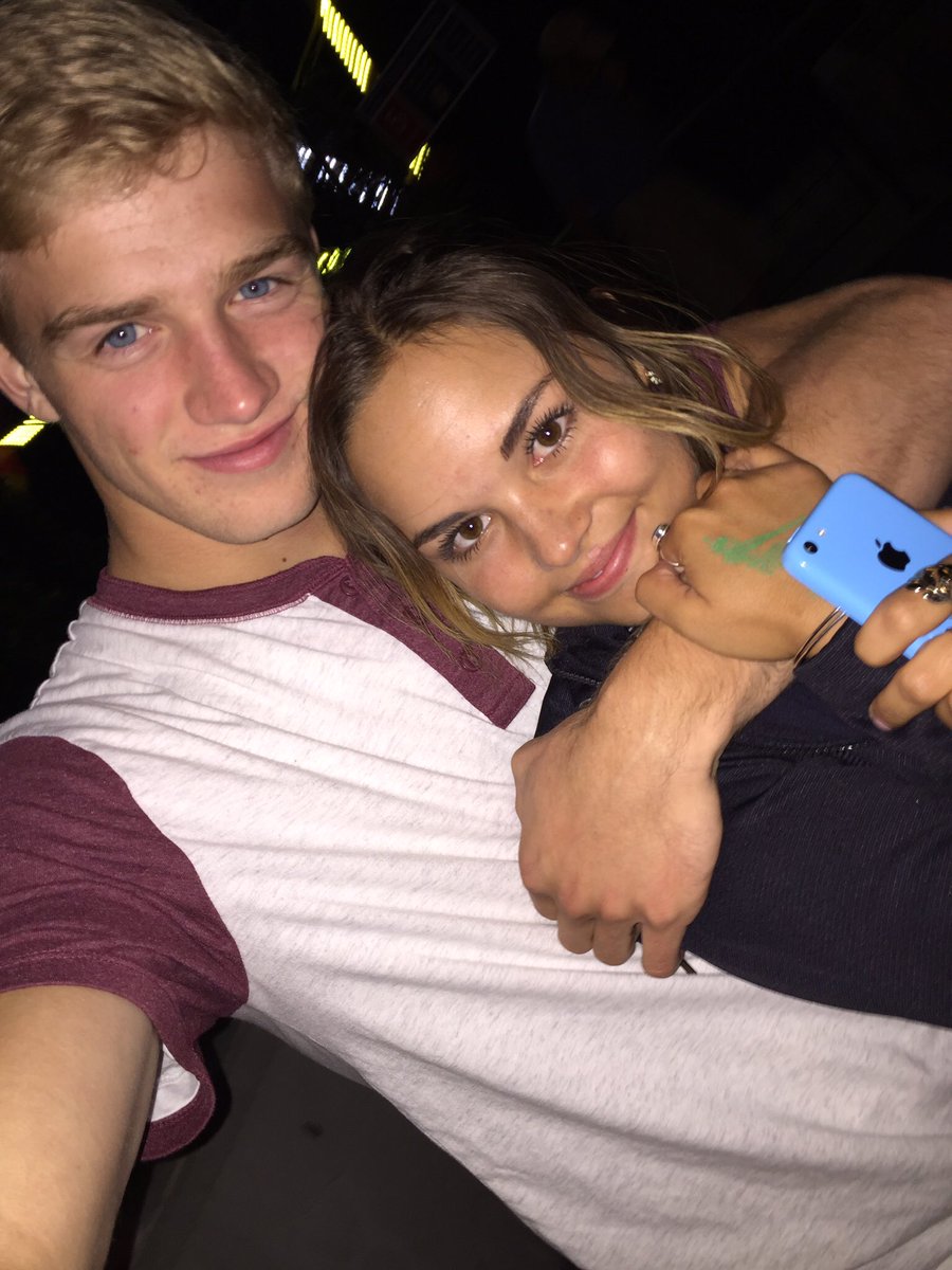 TylerBuck9's tweet photo. Happy Birthday to this cutie!! @jillianhanchett https://t.co/iUUvqcDdMp