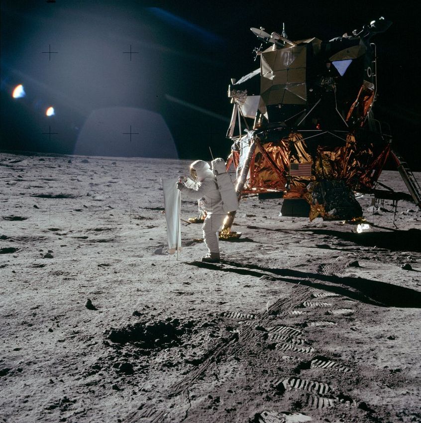 ScienceChannel's tweet photo. Apollo astronauts' footprints on the moon will stay there for at least 100 million years. https://t.co/KwQ5BUOIuc