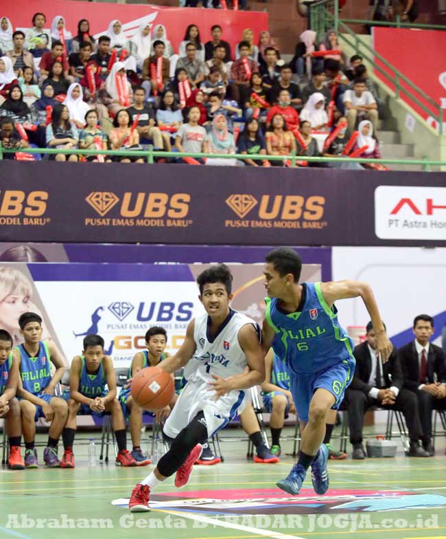 SMAN 8 VS SMAN 1 BANTUL Honda DBL D.I.Jogjakarta Series 2016 radarjogja.co.id/blog/2016/07/3… <a href="/JongDelayota/">Jong Delayota Bond</a> <a href="/delayota/">SMA 8 Yogyakarta</a>