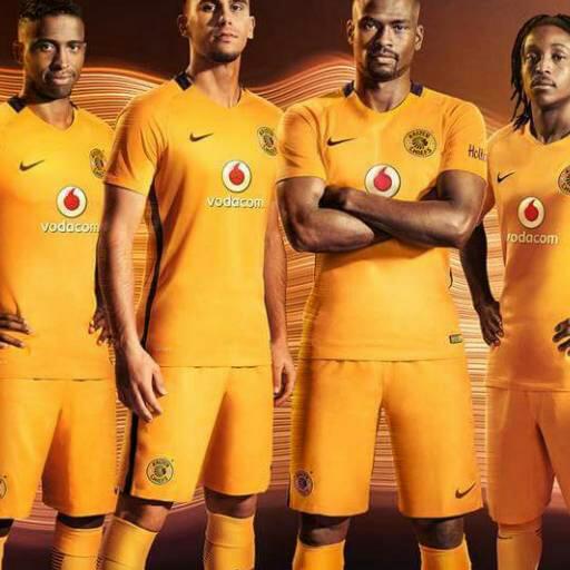 thoneka62's tweet photo. @iamCollenZondo mrng buti Collen m awake ikhosi liyadlula namhlanje I am big fan of khosination https://t.co/cLKmEHGSJo