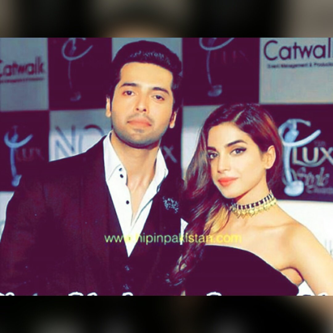 YFahadian's tweet photo. #lookingPerfect❤ #LoveYou💕 #LuxStyleAwards💞 #LuxNights👌 #LoveYouGuysSoMuch😘😘
#Enjoy💫💝💫💝
@fahadmustafa26 @sanafahd26 https://t.co/WSM0A4bNoq