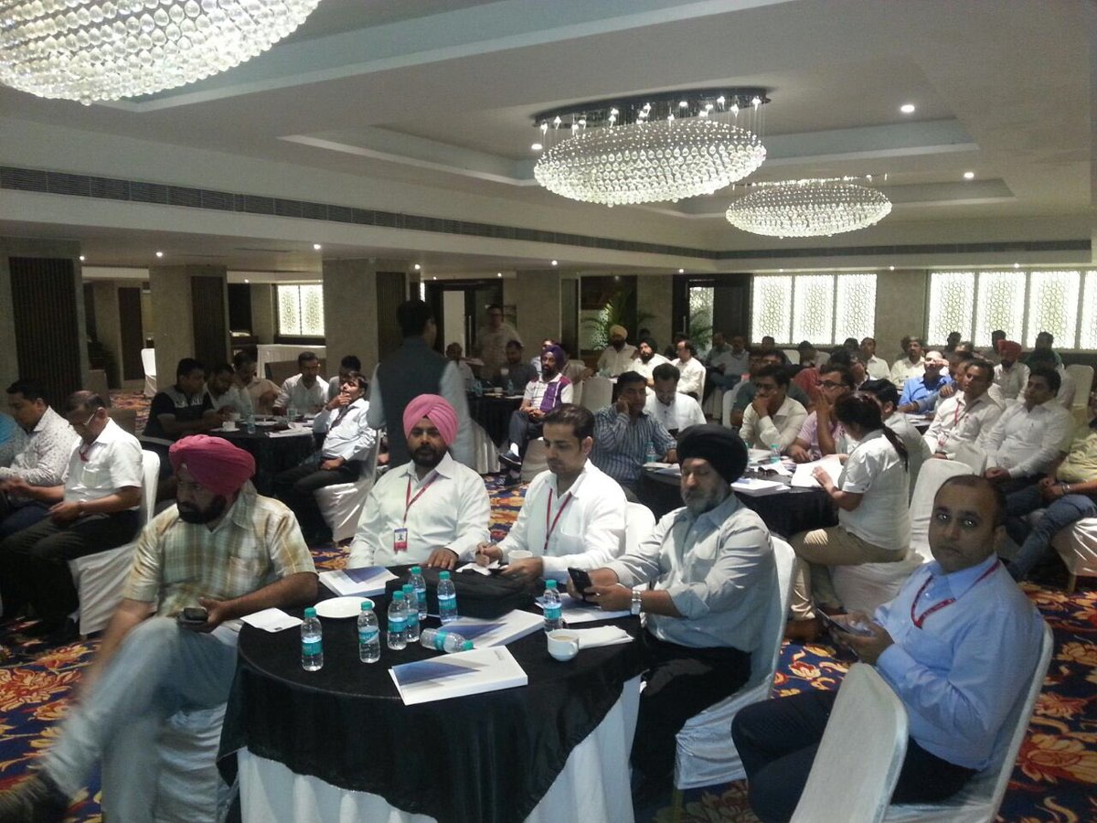 MfdfJalandhar's tweet photo. @fifaindiaorg few pics of the session taken by Gajendra kothari . Excellent event . MFDA members in full strength https://t.co/6EjjAr4AJi