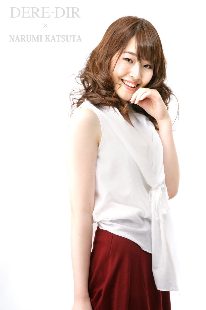 DERE_DIR's tweet photo. オーディション3位 勝田 成美さんです♡笑顔が素敵な女の子です♪
【大人ナチュラル】ベージュカラーで大人な雰囲気を表現。メイクはゴールドラメで輝きのある目元に♡
@luv_syan
#デレディール #DERE_DIR #勝田成美 https://t.co/JjCWLJvY3o