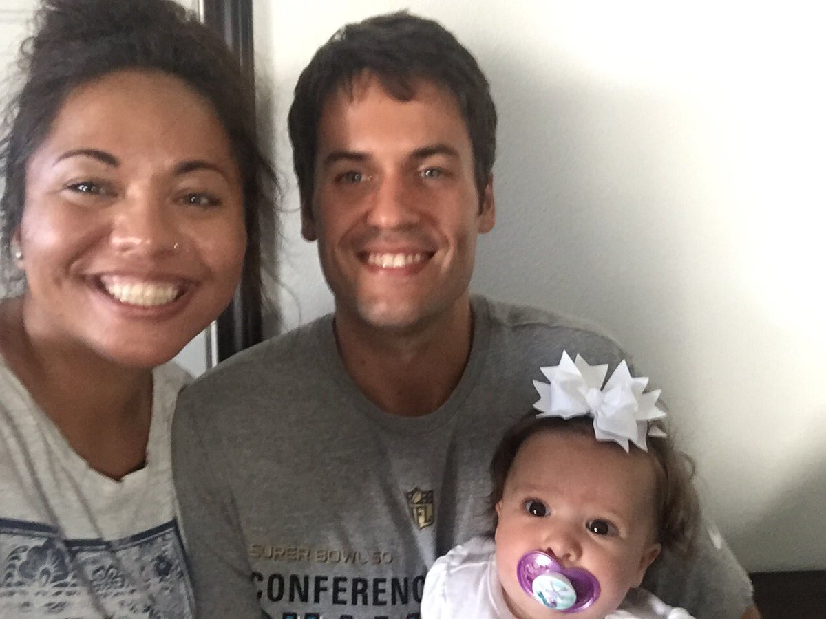 sav_korvales's tweet photo. SO to my brother Nathan for making me look a little less adopted in our fair skinned light haired family. 😂#Korvers https://t.co/cx4cZbGKsJ