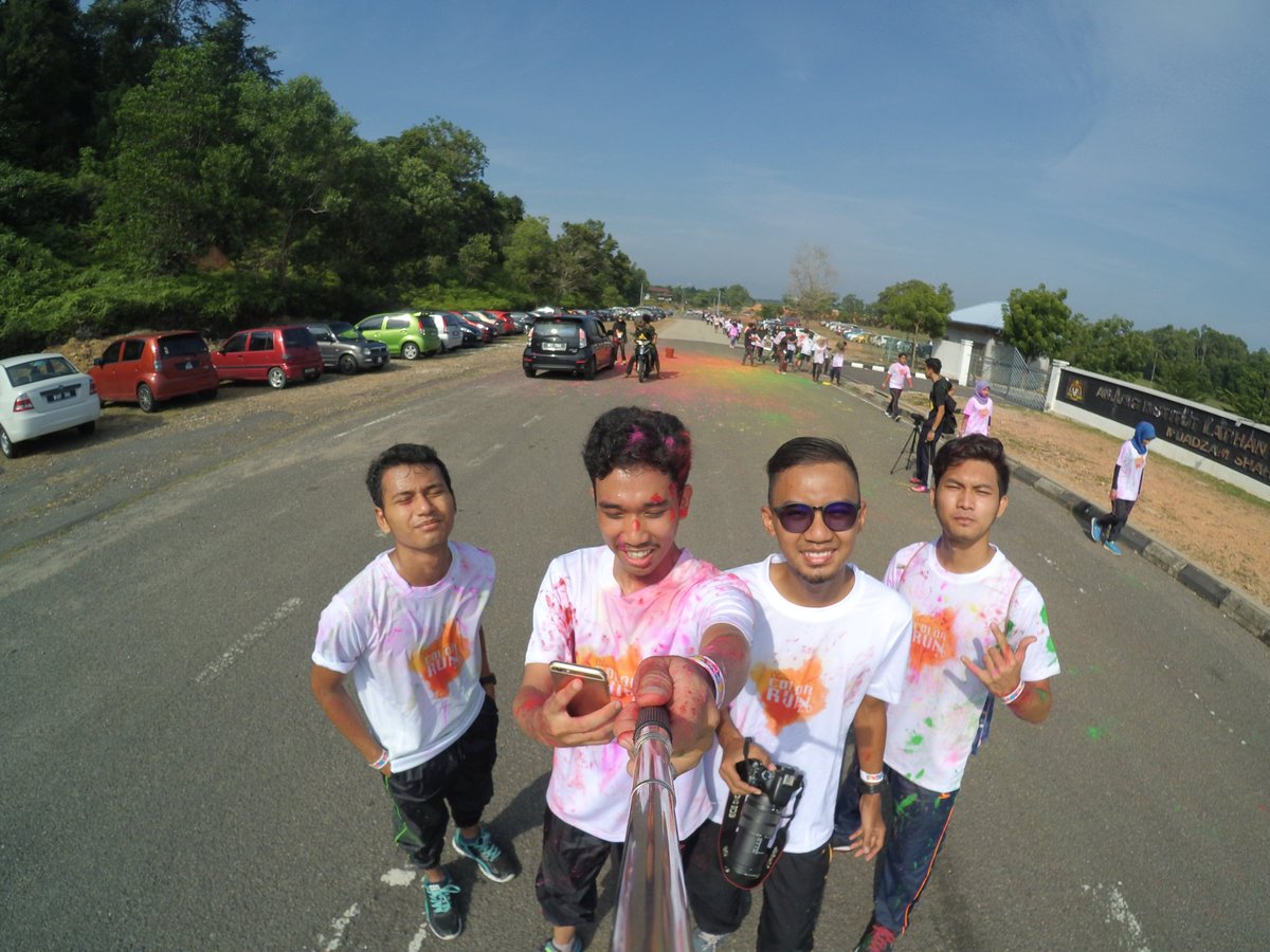 amir008's tweet photo. Thanks for a great events #unitencolorrun #colourrun #kshah #2016 https://t.co/P5pH8WnXQp
