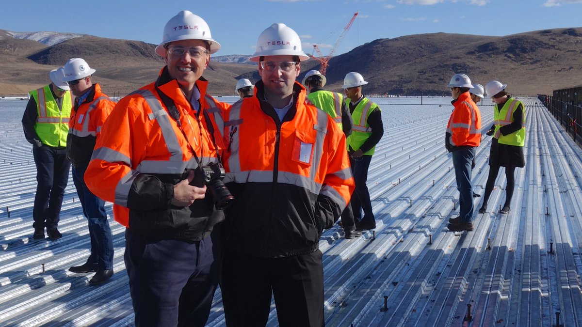 J.B &amp; <a href="/dfjsteve/">이츄비ㅁ</a> standing over what would be a 50 billion units of hamster building. Congrats @TeslaMotors <a href="/elonmusk/">Elon Musk</a>