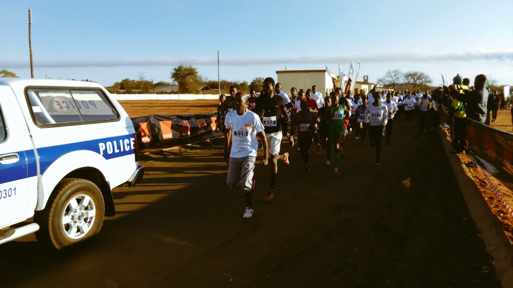 orangebw's tweet photo. #TeamOrange is in the 15km race #OPM #RunOPM https://t.co/tBLuTDN7uy