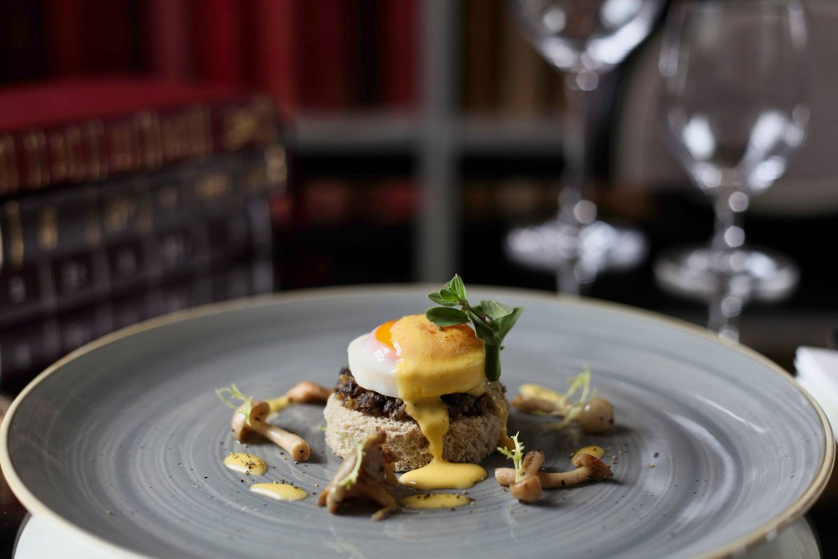 signetlibrary's tweet photo. For only Β£45 pp you can enjoy 5 courses of Chef Craigβs renowned #DiningMenu! Click https://t.co/907YamaMio to book https://t.co/V7OVEIR9xa