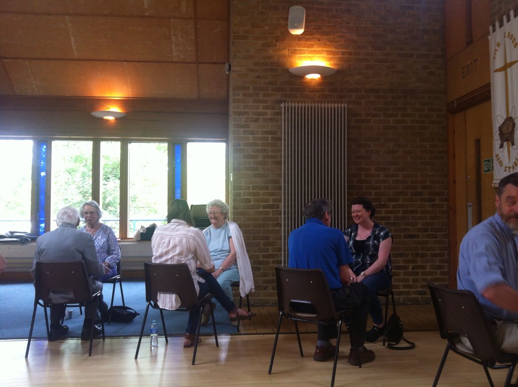 ComActMK's tweet photo. Talking & Sharing :) #WeavingTrust @CitizensMK #miltonkeynes #downsbarn https://t.co/1Ds3AS2RQa