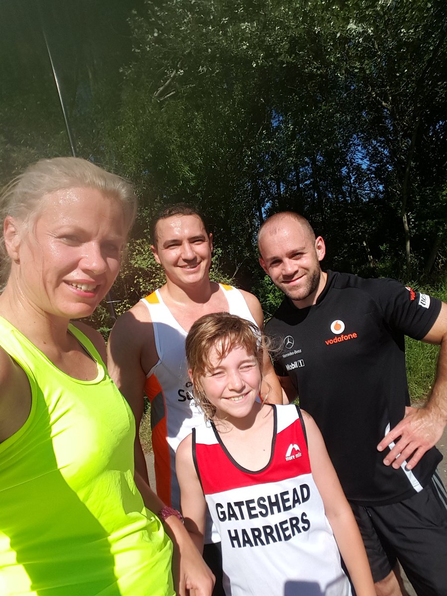 Sarah33green's tweet photo. @GatesheadHAC Katie showing her colours this morning at Sunderland Park Run #runtorio #alysondixon https://t.co/zwns89LFrM