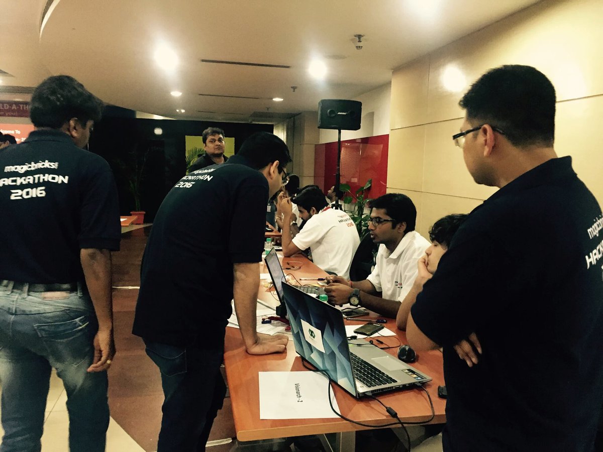 magicbricks's tweet photo. #MagicbricksHackathon Teams at work! https://t.co/qCRxNYCkkK