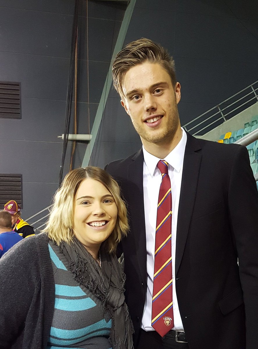 MarvellaGirl86's tweet photo. Meeting the boys. GO LIONS KEEP FIGHTING #joshschache @brisbanelions #onesolutiontfys https://t.co/h7qO3ZKKJv