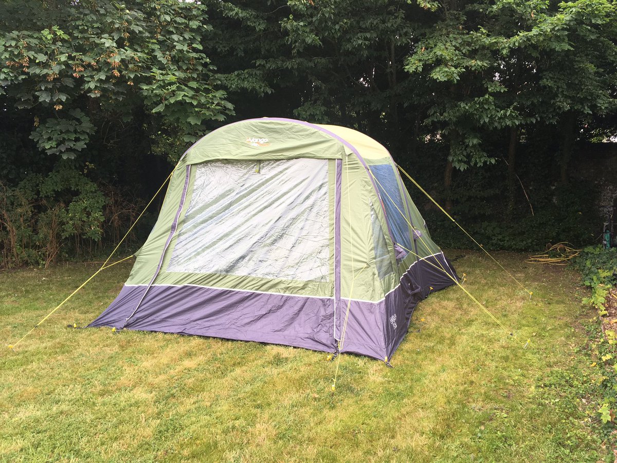 tafficampers's tweet photo. Delighted with the decision to air the awning 5 mins before it hammers down! #takeabow  👏🏻👏🏻👏🏻👏🏻 @vango https://t.co/ErV04Vjzqq